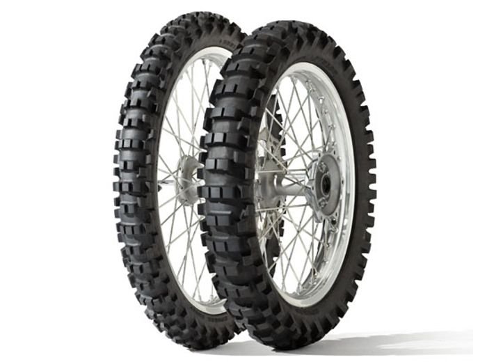  100/100 R18 M59 Dunlop D-952